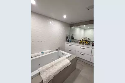 19667 Turnberry Way #27E, Aventura, FL 33180 - Photo 8
