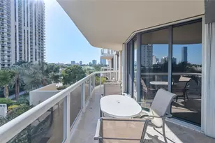 20191 E Country Club Dr, Aventura, FL 33180 - Photo 28