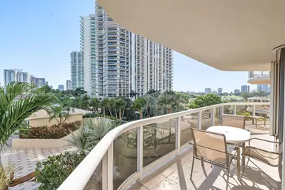 20191 E Country Club Dr #510, Aventura, FL 33180 - Photo 26