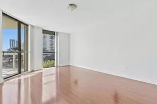 20191 E Country Club Dr, Aventura, FL 33180 - Photo 10