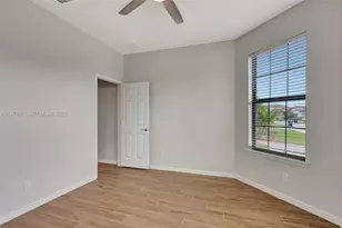 727 S E Boboli Way, Port Saint Lucie, FL 34984 - Photo 30