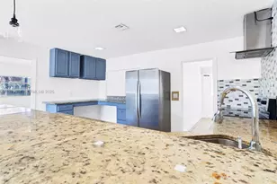 11 NE 21st St, Pompano Beach, FL 33060 - Photo 4