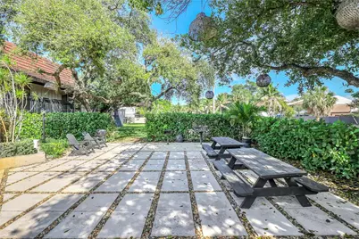 601 Ives Dairy Rd #00, Miami, FL 33179 - Photo 38