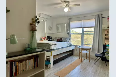 428 SW 9th St #15, Miami, FL 33130 - Photo 1