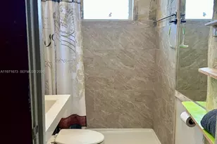 428 SW 9th St, Miami, FL 33130 - Photo 10