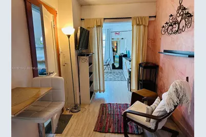 428 SW 9th St #15, Miami, FL 33130 - Photo 2