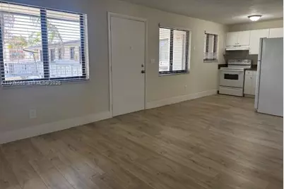 1345 W 28th St #16, Hialeah, FL 33010 - Photo 8