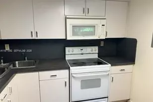 9001 SW 94, Miami, FL 33176 - Photo 6