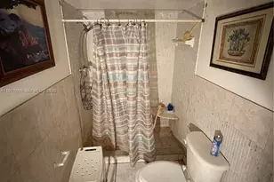 1401 NE 191st St, Miami, FL 33179 - Photo 20