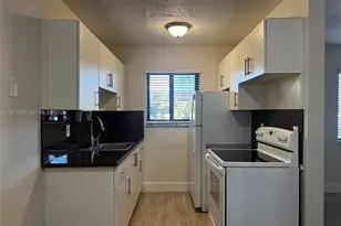 1330 W 29th St, Hialeah, FL 33012 - Photo 10