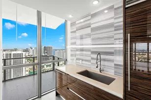 1100 Biscayne Blvd, Miami, FL 33132 - Photo 30