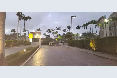 6155 NW 186th St #308, Hialeah, FL 33015 - Photo 34