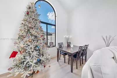 1140 SW 85th Ct, Miami, FL 33144 - Photo 10