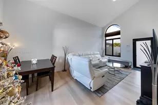 1140 SW 85th Ct, Miami, FL 33144 - Photo 14