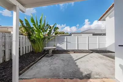 1140 SW 85th Ct, Miami, FL 33144 - Photo 26