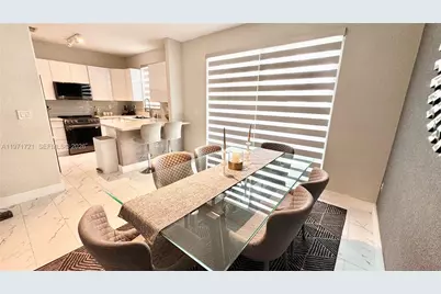 7876 NW 109th Path, Doral, FL 33178 - Photo 10