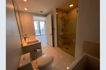 45 SW 9th St #3703, Miami, FL 33130 - Photo 32