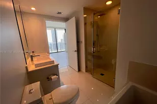 45 SW 9th St, Miami, FL 33130 - Photo 32