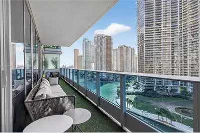 200 Biscayne Boulevard Way #1108, Miami, FL 33131 - Photo 12