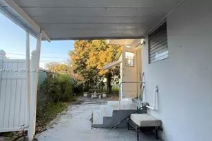 121 NE 169th Terrace, North Miami Beach, FL 33162 - Photo 10