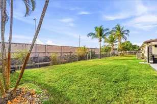 892 NW 136th Pl, Miami, FL 33182 - Photo 56