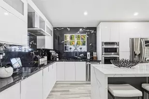 892 NW 136th Pl, Miami, FL 33182 - Photo 14