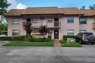 10321 NW 11th St, Pembroke Pines, FL 33026 - Photo 2