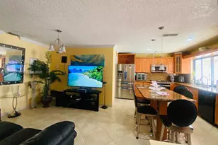 11827 NW 39th St, Sunrise, FL 33323 - Photo 14