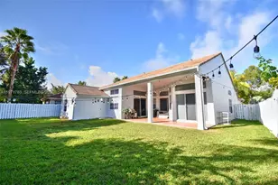 710 Lake Blvd, Weston, FL 33326 - Photo 22