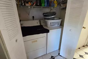 1341 E 8th Ave, Hialeah, FL 33010 - Photo 8