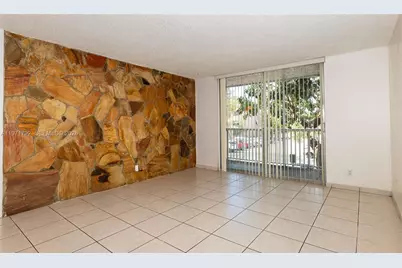 8421 NW 8th St #203, Miami, FL 33126 - Photo 4