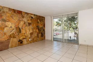 8421 NW 8th St, Miami, FL 33126 - Photo 4