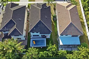 9909 W 32nd Ln, Hialeah, FL 33018 - Photo 12