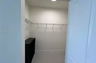 8001 NW 41st St, Doral, FL 33168 - Photo 18