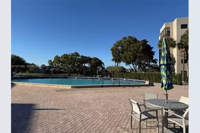 1101 Colony Point Cir #102, Pembroke Pines, FL 33026 - Photo 48