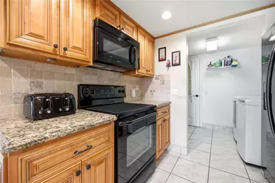 12399 NW 11th St, Pembroke Pines, FL 33026 - Photo 6