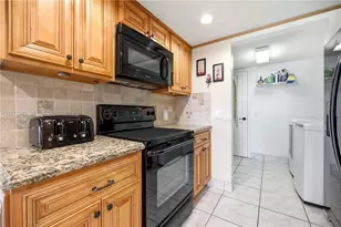 12399 NW 11th St, Pembroke Pines, FL 33026 - Photo 6