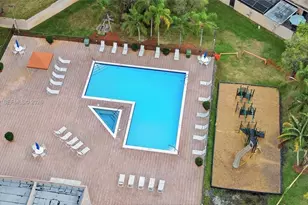 12399 NW 11th St, Pembroke Pines, FL 33026 - Photo 32