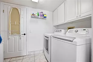 12399 NW 11th St, Pembroke Pines, FL 33026 - Photo 14