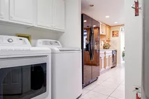 12399 NW 11th St, Pembroke Pines, FL 33026 - Photo 6