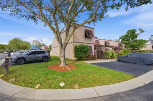 12399 NW 11th St, Pembroke Pines, FL 33026 - Photo 2
