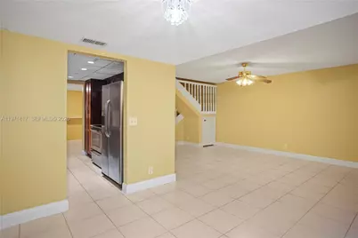 8011 NW 27th Pl, Sunrise, FL 33322 - Photo 4