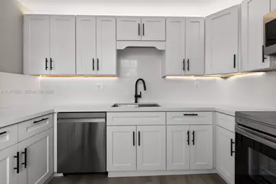 9420 Tangerine Pl #407, Davie, FL 33324 - Photo 12