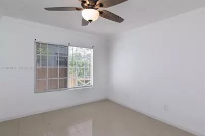 132 SW 2nd Ave, Hallandale Beach, FL 33009 - Photo 8