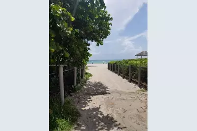 309 Crocus Ter #10, Hollywood, FL 33019 - Photo 10