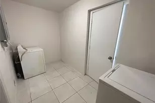 240 NE 23rd St, Pompano Beach, FL 33060 - Photo 18