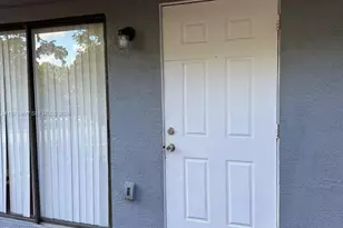 35 Crossings Cir, Boynton Beach, FL 33435 - Photo 2