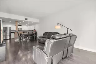 9581 SW 3rd St, Pembroke Pines, FL 33025 - Photo 4