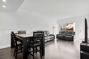 9581 SW 3rd St, Pembroke Pines, FL 33025 - Photo 8