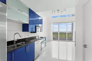60 SW 13th St, Miami, FL 33130 - Photo 2
